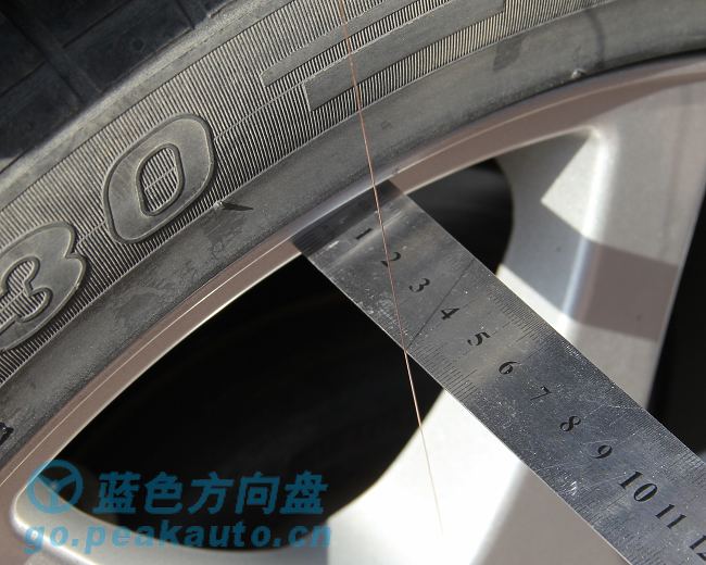 蓝色方向盘手工轮胎定位值测量方法、工具